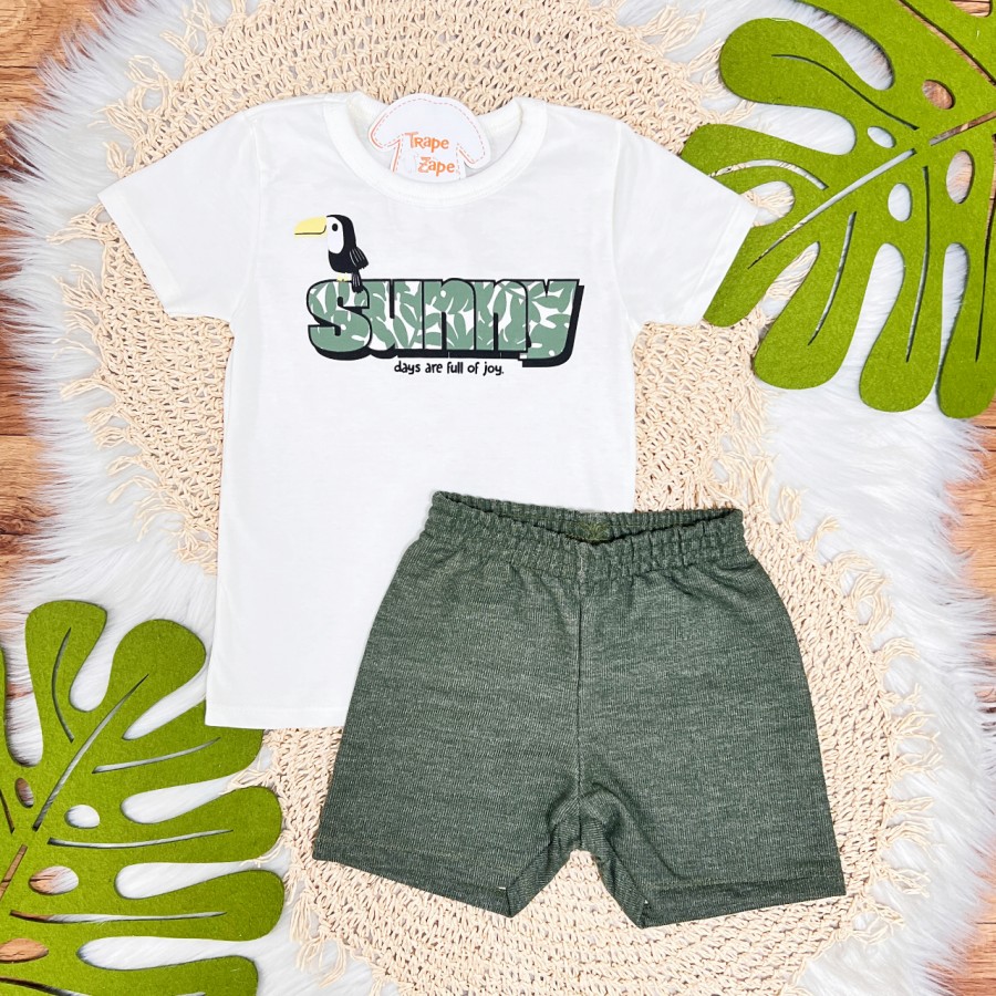 Conj. Camiseta Sunny Days e Bermuda - Off White e Verde Musgo
